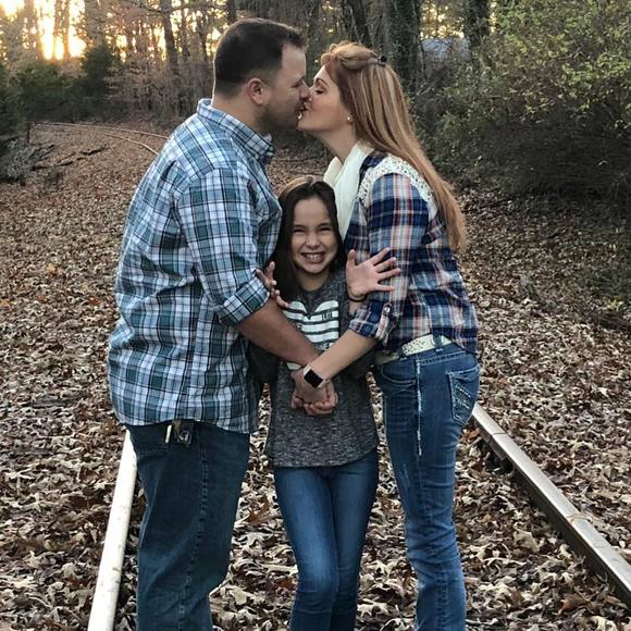 Meet your Posher, Nicole - Picture 1 of 1